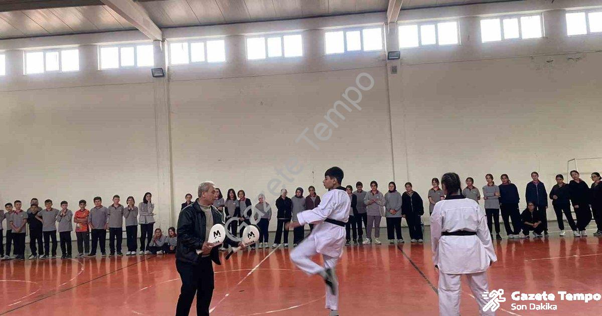 "Kütahya Pazarlar'da Spor Devrimi: Tekvando İle 100 Lisanslı Sporcu" başlıklı haber için fotorealist